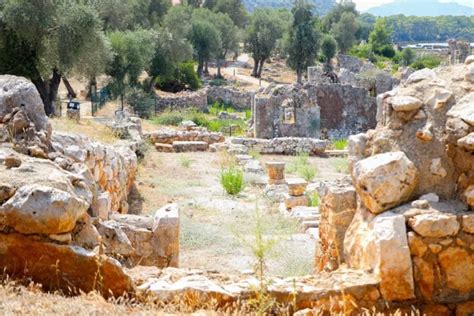  El Asedio de Antalya: Un Cruce de Civilizaciones y Ambiciones Marítimas en la Anatolia del Siglo XII